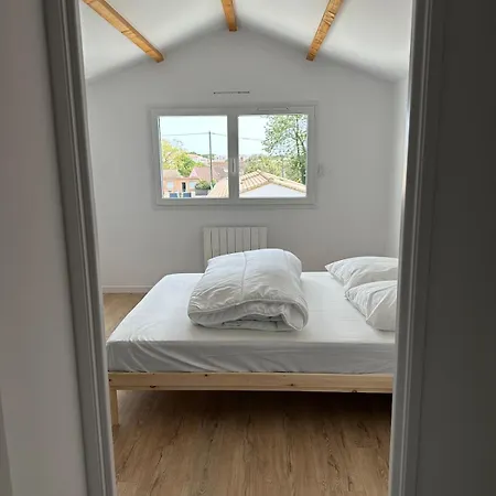 別荘 Maison Neuve Entre La Plage, Arena Et De La Gare Des Sables D'olonne レ・サ​​ーブル・ドロンヌ